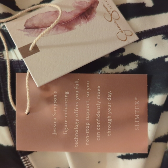 Jessica Simpson Bermuda shorts - Picture 4 of 6